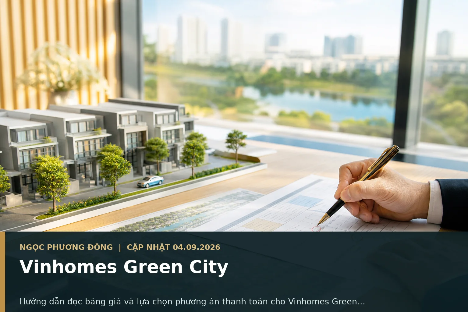 Khách hàng đang đọc bảng giá và phương án thanh toán Vinhomes Green City