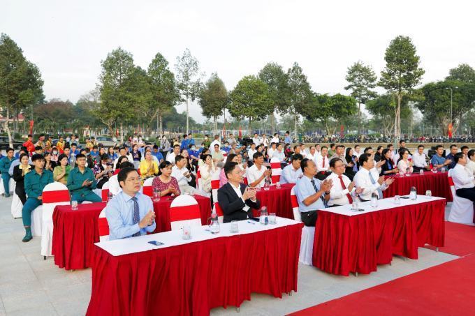 quảng trường bình thủy